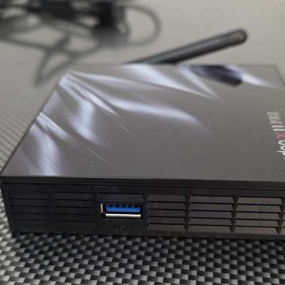 X11 Pro Black Wireless Router - Picture 6 of 8